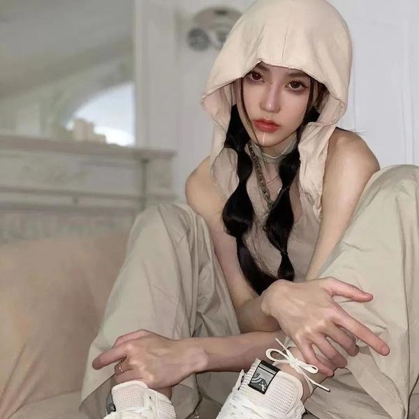 村里来了个直播女神